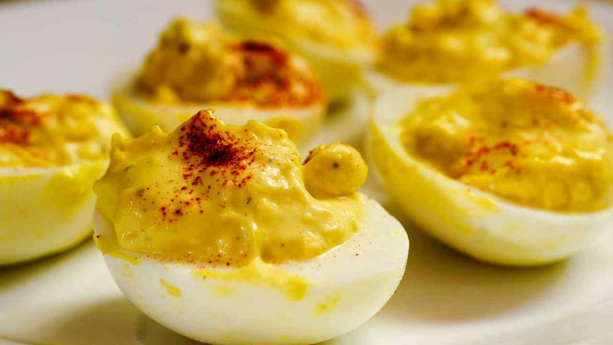 Délice irrésistible : Cette manière de préparer les œufs fait sensation et disparaît en un clin d’œil